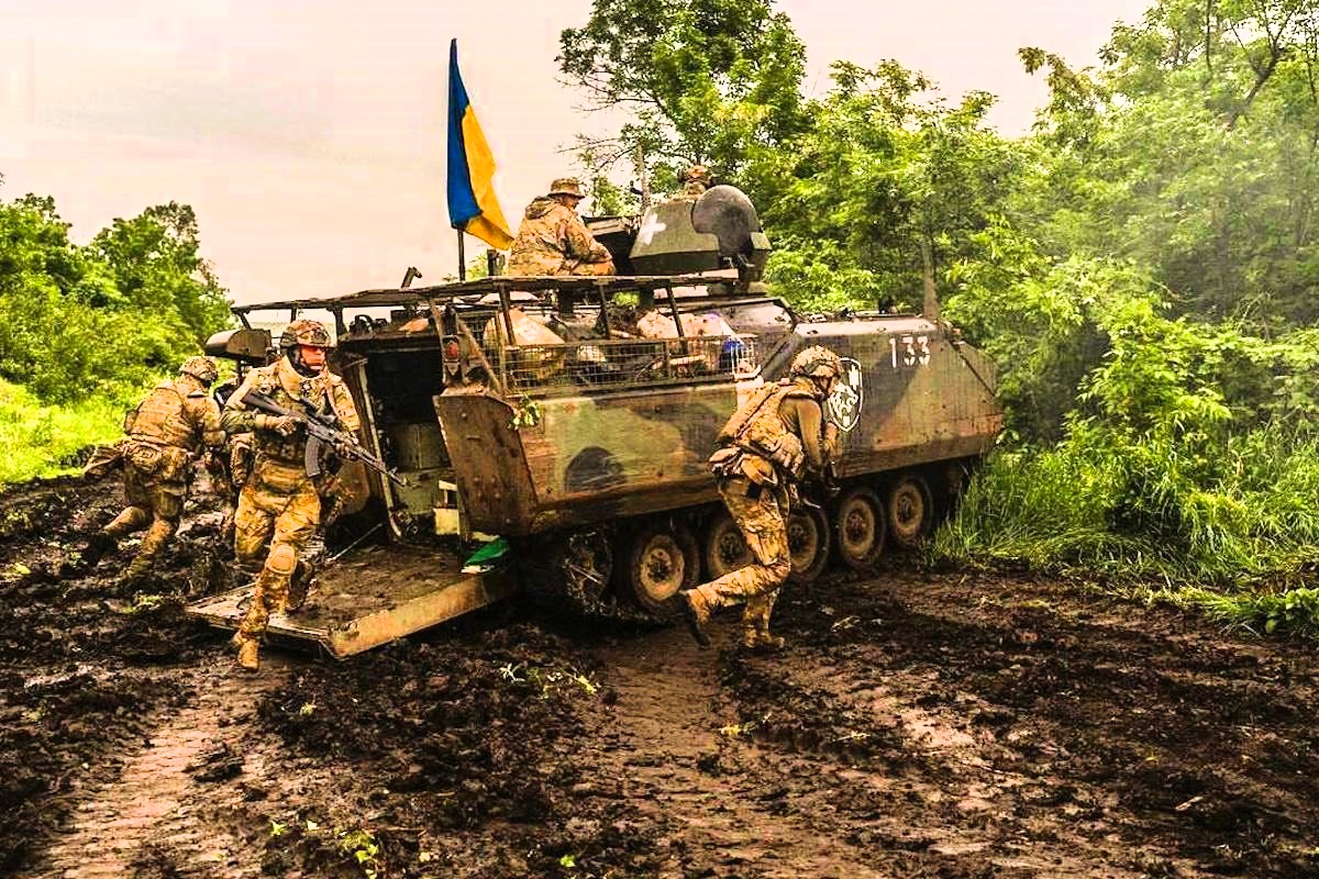 Ukrainische Soldaten überqueren den Fluss Dnjepr - Russische Armee kann Vormarsch nicht stoppen!