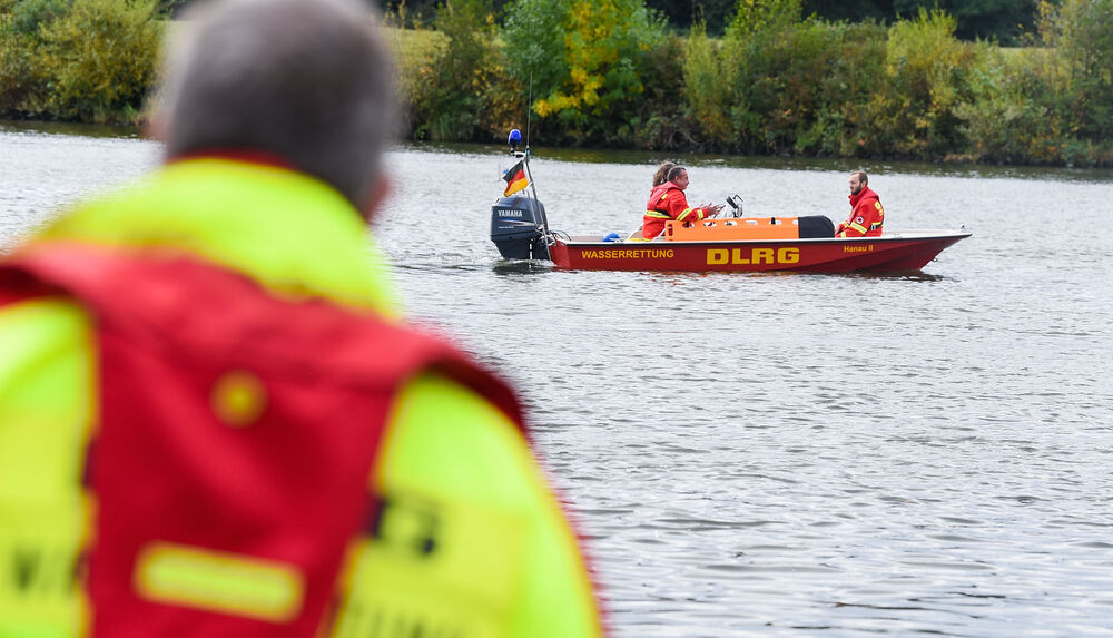 Frau stirbt beim Standup-Paddling auf Badesee! Tödlicher Unfall in beliebtem deutschen See