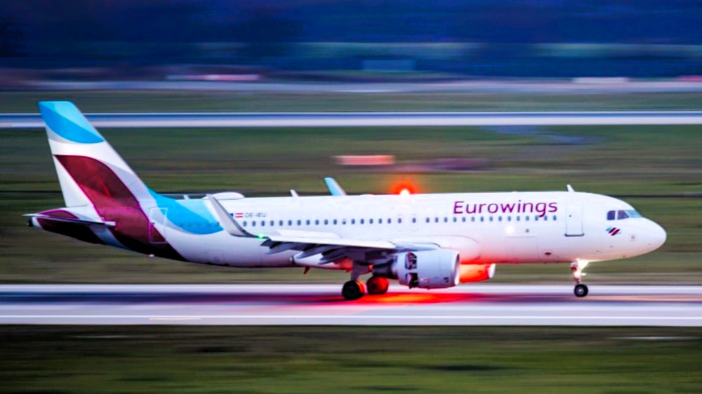Notlandung! Notfall in Eurowings-Maschine!  Flieger musste umdrehen und auf Mallorca notlanden
