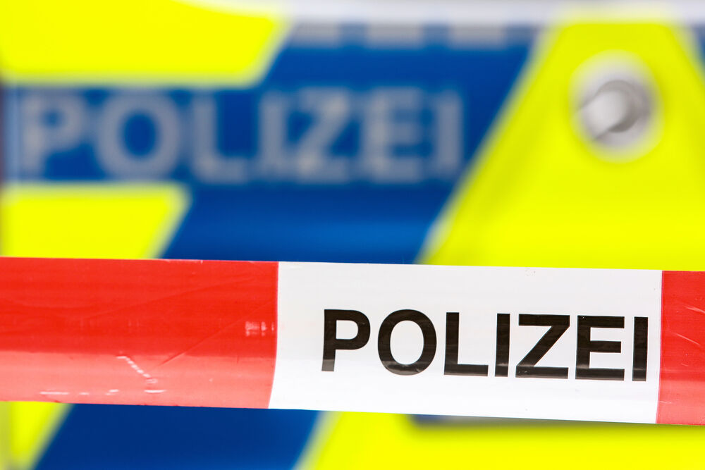 Eilmeldung! 2 Schüler auf Schulhof niedergestochen! Blutige Messerattacke 