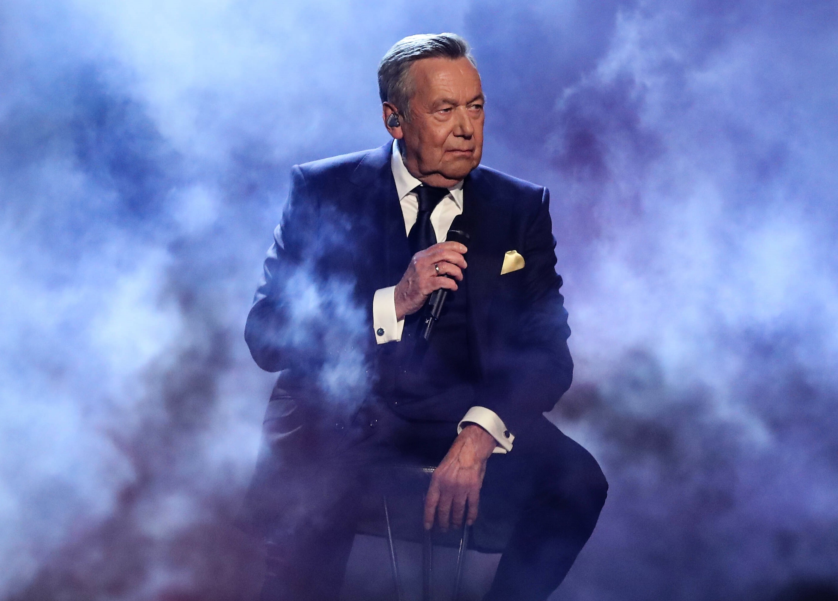 Roland Kaiser Konzert evakuiert! Sänger und tausende Zuschauer in Gefahr!