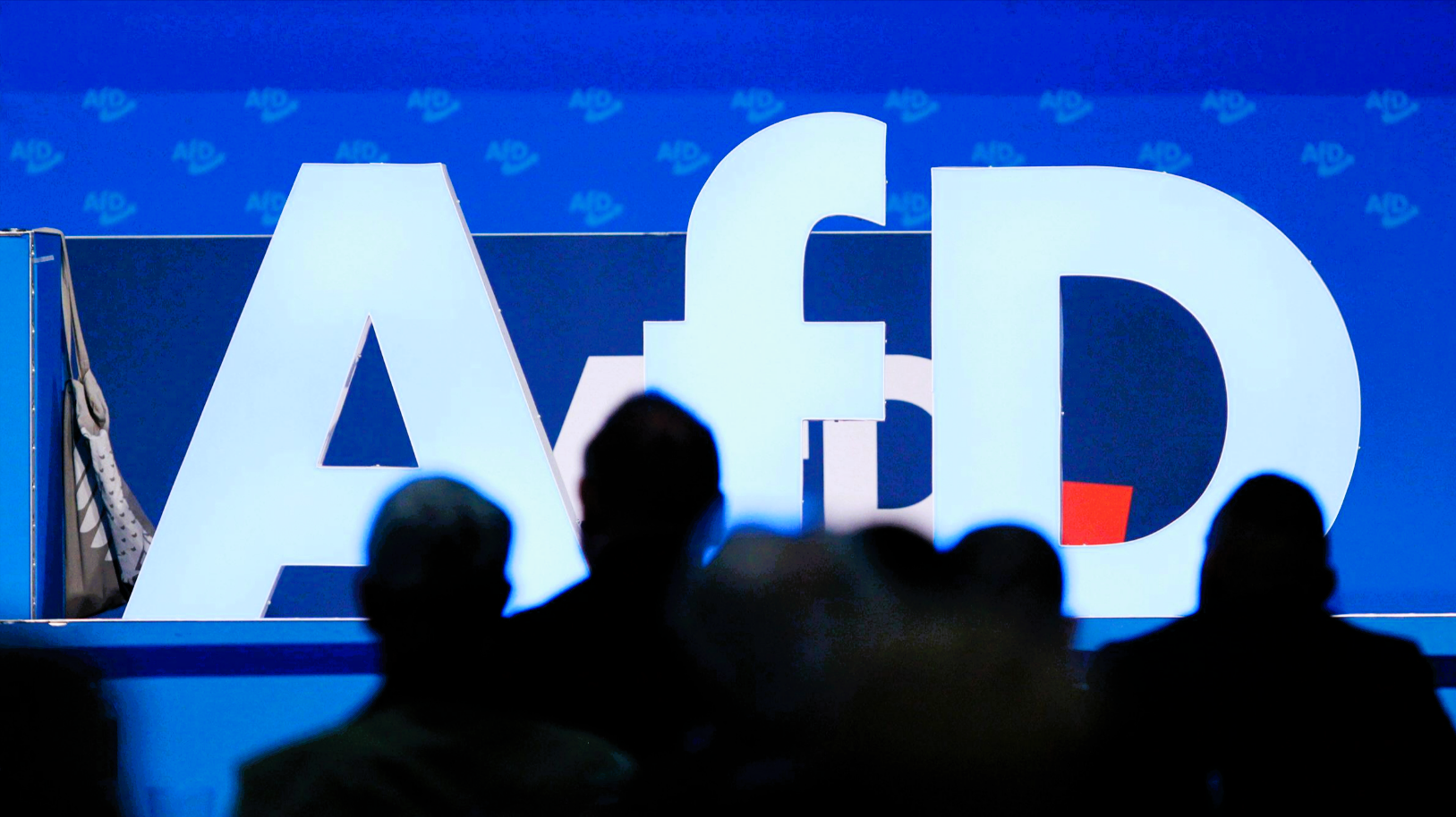 Chaos bei AFD-Parteitag! Buhrufe und Blockaden - AFD zerlegt sich selbst!