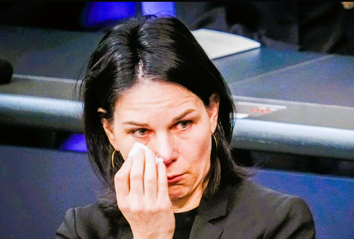 Schallende Ohrfeige für Annalena Baerbock! CDU behaupte: "Sie ist als Außenministerin untragbar"!