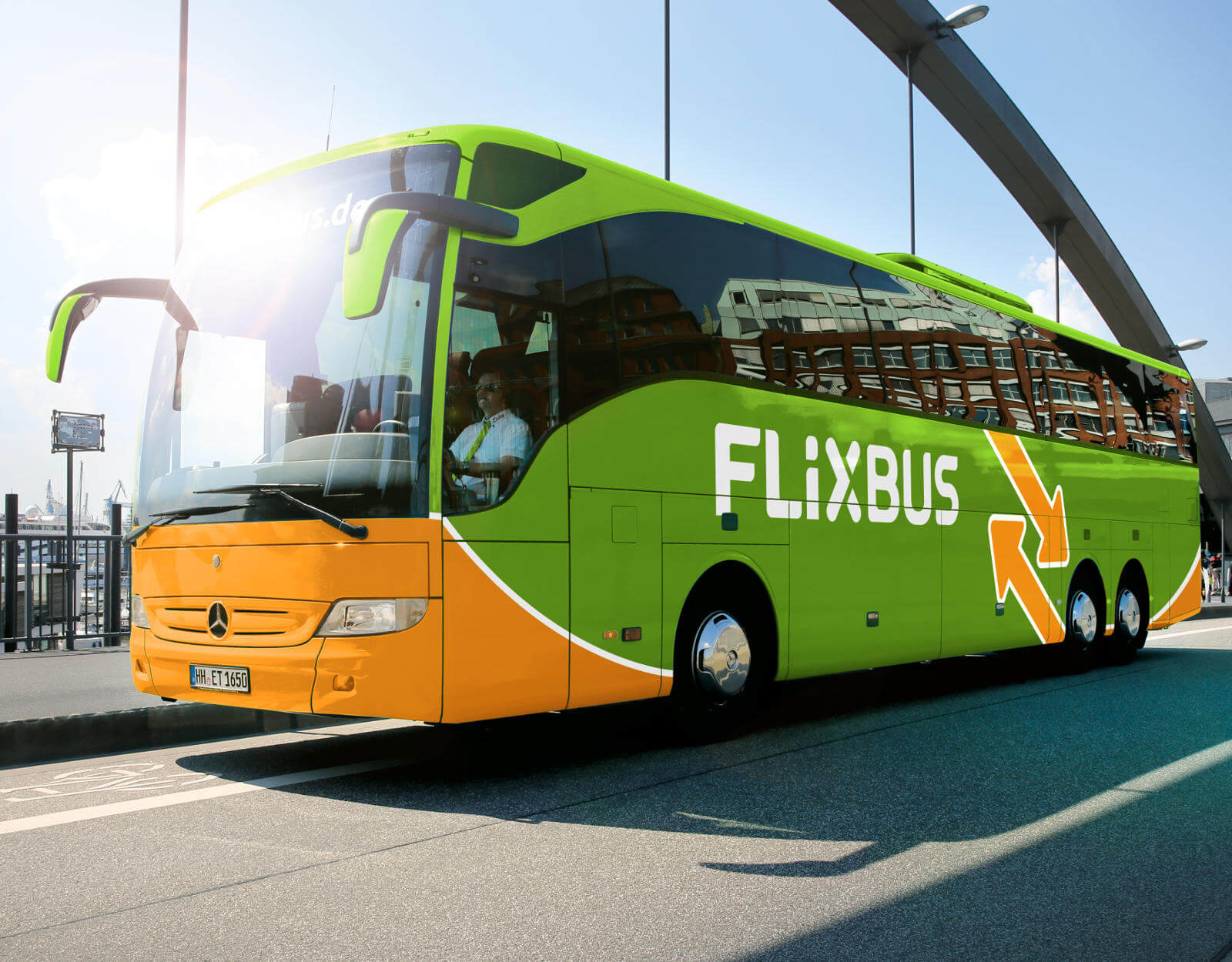 Drama auf der Autobahn: Fahrer von Flixbus verliert 13 Passagiere! Hier die ganze Geschichte: